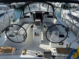 Oceanis 34.1 in Sukošan / D-Marin Dalmacija Marina thumbnail 5