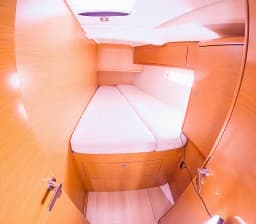 Sun Odyssey 519 in Ibiza / Marina Port Ibiza thumbnail 6
