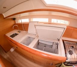 Sun Odyssey 519 in Ibiza / Marina Port Ibiza thumbnail 8