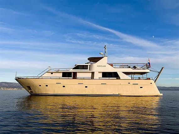 Motoryacht in Rijeka - Photo 1