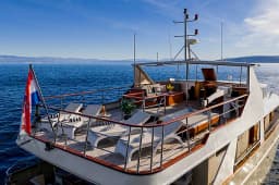 Motoryacht in Rijeka thumbnail 11