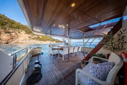 Motoryacht in Rijeka thumbnail 16