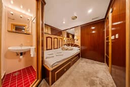 Motoryacht in Rijeka thumbnail 31