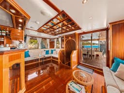 Motoryacht in Rijeka thumbnail 5