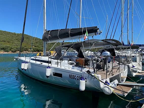 First 44 in Sardinia / Portisco / Cala dei Sardi - Photo 1
