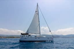 Bavaria Cruiser 51 in Sardinia / Cannigione thumbnail 5