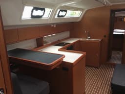Bavaria Cruiser 51 in Sardinia / Cannigione thumbnail 9