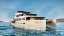 Power Catamaran in Baltra thumbnail 7