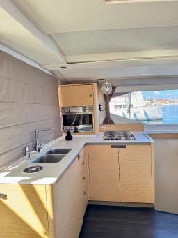 Isla 40 in Preveza Main Port thumbnail 20