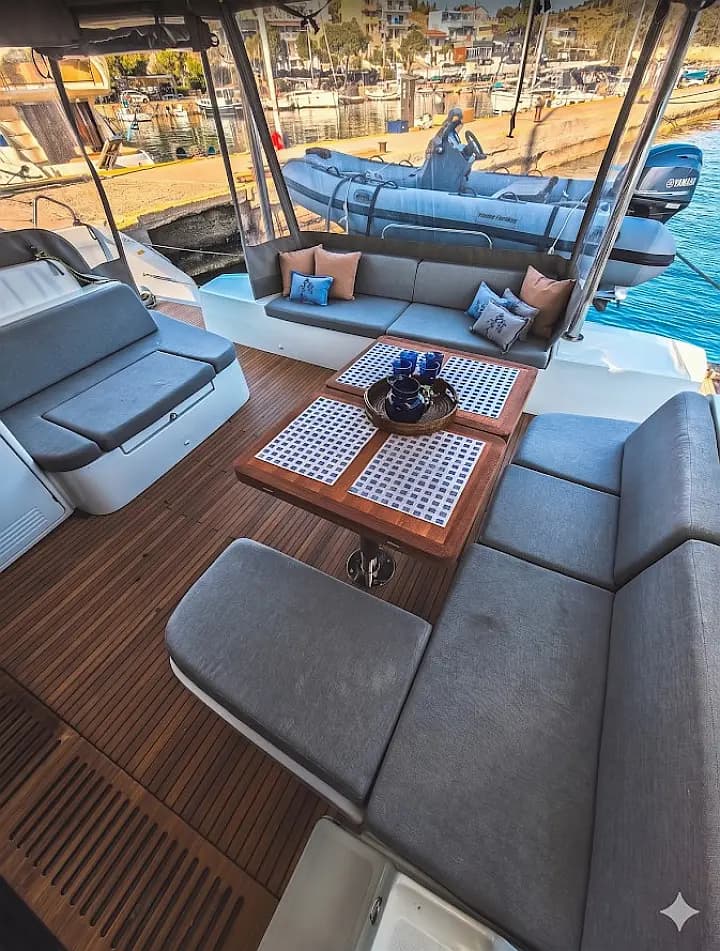 Lagoon 51 in Mykonos / Port of Mykonos - Photo 4