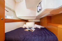 Sun Odyssey 479 in Lefkada / Nydri / Hotel Armonia thumbnail 13
