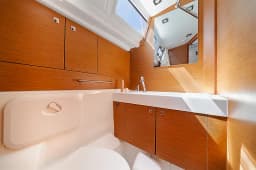 Sun Odyssey 479 in Lefkada / Nydri / Hotel Armonia thumbnail 14