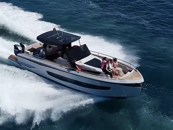 Italyure 38 in Mallorca / Palma de Mallorca / La Lonja Marina Charter - Photo 1