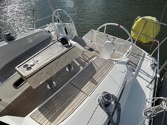 Bavaria Cruiser 34 in Stockholm - Saltsjöbaden / Saltsjö Pir Marina - Photo 1