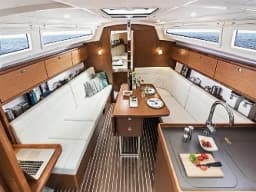 Bavaria Cruiser 34 in Stockholm - Saltsjöbaden / Saltsjö Pir Marina thumbnail 2