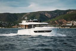 Swift Trawler 37 Fly in Split / ACI Marina Split thumbnail 7
