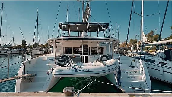 Lagoon 450 Fly in Athens / Alimos Marina - image 1