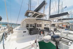 Lagoon 450 Fly in Athens / Alimos Marina thumbnail 4