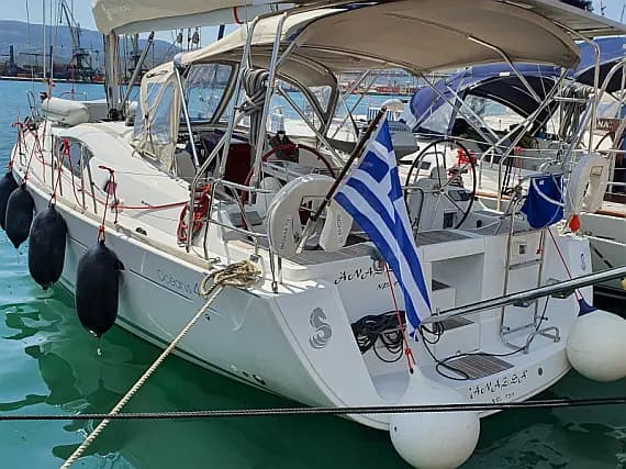 Oceanis 40 in Volos / Port of Volos - Photo 1