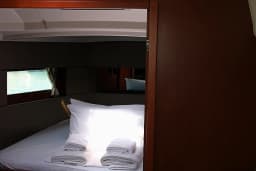 Oceanis 38.1 in Lavrion / Olympic Marina thumbnail 3