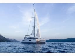 Astréa 42 in Tivat / Porto Montenegro thumbnail 6
