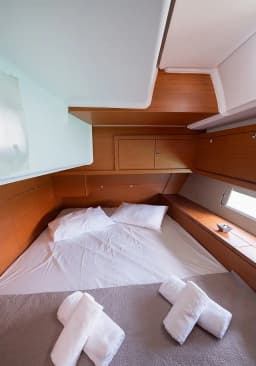 Dufour 470 in Athens / Alimos Marina thumbnail 11