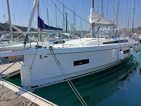 Oceanis 40.1 in Saint-Quay-Portrieux / Port d'Armor - Photo 1