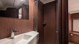 Oceanis 40.1 in Saint-Quay-Portrieux / Port d'Armor thumbnail 11
