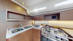 Oceanis 40.1 in Saint-Quay-Portrieux / Port d'Armor thumbnail 15