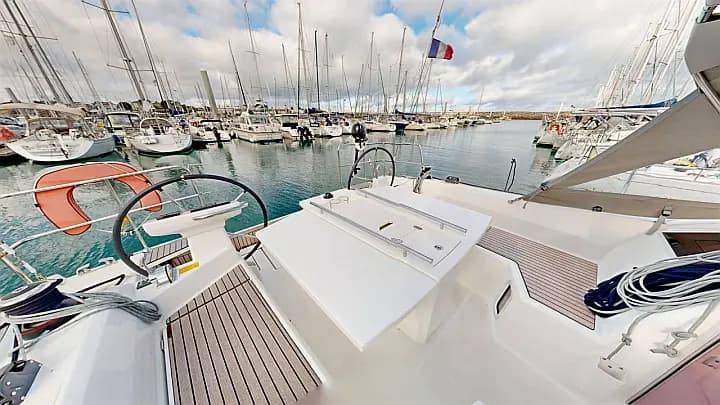 Oceanis 40.1 in Saint-Quay-Portrieux / Port d'Armor - Photo 4