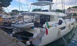 Lagoon 50 in Sardinia / Olbia / Marina Golfo Cugnana thumbnail 16