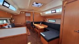 Bavaria C42 in Trogir / ACI Marina Trogir thumbnail 11