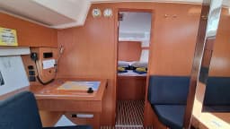 Bavaria C42 in Trogir / ACI Marina Trogir thumbnail 12