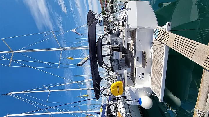 Bavaria C42 in Trogir / ACI Marina Trogir - Photo 5