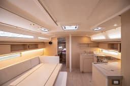 Oceanis 40.1 in Sicily / Furnari / Marina Portorosa thumbnail 10