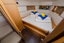 Oceanis 38.1 in Dubrovnik / ACI Marina Dubrovnik thumbnail 12