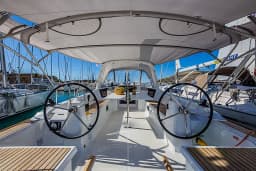 Oceanis 38.1 in Dubrovnik / ACI Marina Dubrovnik thumbnail 6
