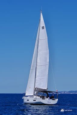 Dufour 530 in Puntone / Marina di Scarlino thumbnail 9
