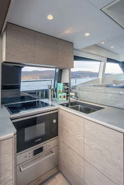 Ferretti 500 in Podstrana / Marina Lav thumbnail 32