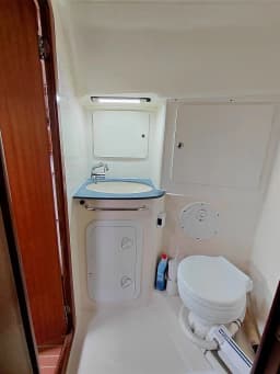 Bavaria 36 in Lefkada / Nikiana Marina thumbnail 15