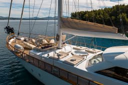 Luxury Sailing Yacht in Split / Port of Split / West Harbour thumbnail 17