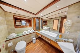 Luxury Sailing Yacht in Split / Port of Split / West Harbour thumbnail 60