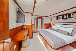 Luxury Sailing Yacht in Split / Port of Split / West Harbour thumbnail 65