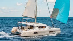 Lagoon 42 in Mallorca / Can Pastilla / Club Maritimo San Antonio De La Playa thumbnail 11