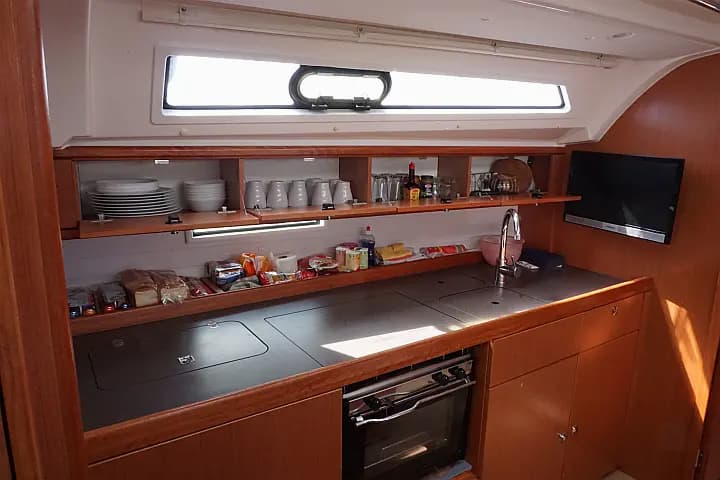Bavaria Cruiser 45 in Lemmer - Photo 2