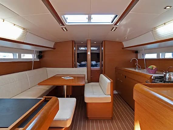 Sun Odyssey 509 in Pula / ACI Marina Pula - Photo 3