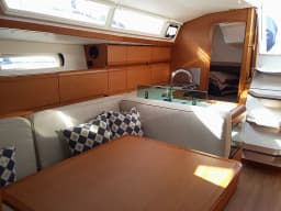 Sun Odyssey 419 in Palamós / Club Nàutic Costa Brava thumbnail 5