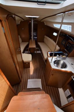 Sun Odyssey 32i in Pula / Tehnomont Marina Veruda thumbnail 9