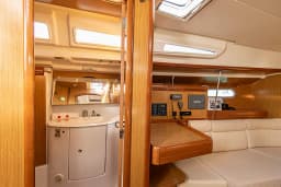 Sun Odyssey 42 i in San Vincenzo / Marina di San Vincenzo thumbnail 10