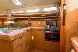 Sun Odyssey 42 i in San Vincenzo / Marina di San Vincenzo thumbnail 14